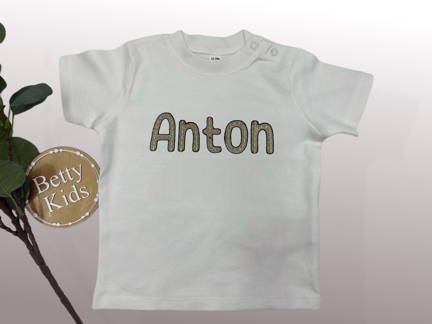 T-shirt mit Namen für Babys und Kleinkinder schwarz l gold