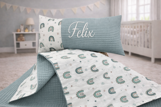 Babydecke  mit Name personalisiert Waffelpique oldgreen, Rainbow oldgreen